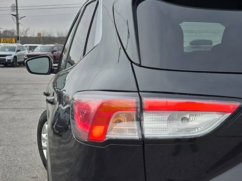 Used 2021 Ford Escape SE w/ Cold Weather Package image 11