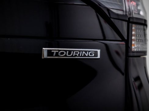 Used 2025 Subaru Forester Touring w/ Popular Package - Touring image 32