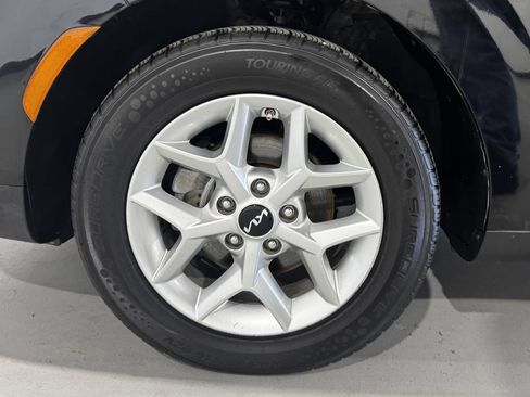 Used 2022 Kia Soul LX w/ Technology Package FWD image 9