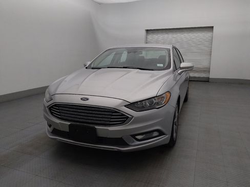 Used 2017 Ford Fusion SE image 15