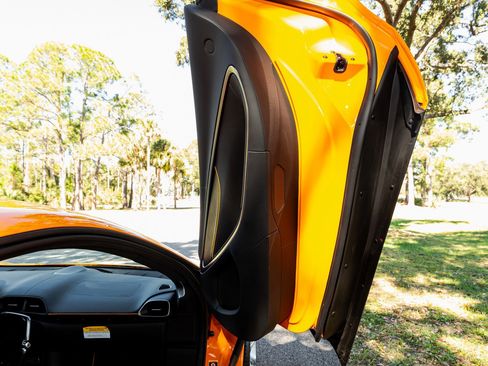 Used 2024 McLaren Artura RWD image 68