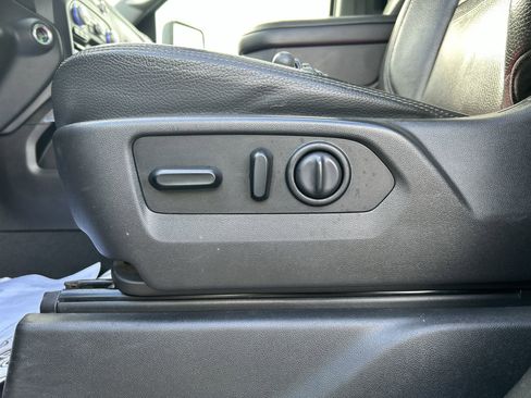 Used 2020 GMC Sierra 2500 Denali w/ Denali Ultimate Package image 11