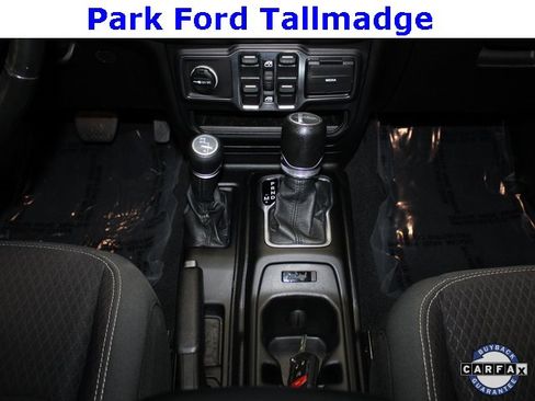 Used 2021 Jeep Gladiator Sport image 17