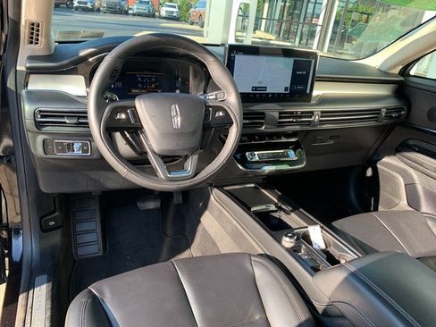 Used 2024 Lincoln Corsair AWD w/ Equipment Group 101A image 19