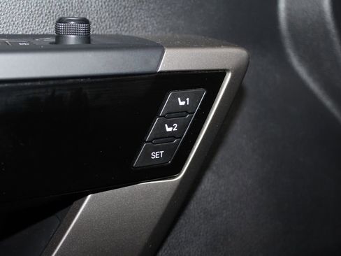 Used 2024 Toyota Tundra Limited image 42