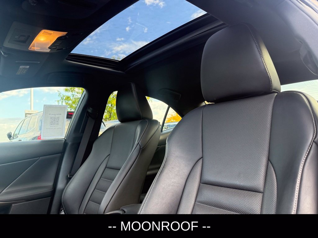 Used 2016 Lexus IS 200t RWD image 8