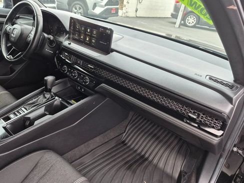 Used 2025 Honda Accord Sport image 6