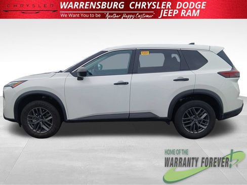 Used 2024 Nissan Rogue S FWD image 7