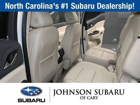 Used 2023 GMC Acadia Denali w/ Denali Ultimate Package AWD/4WD image 14