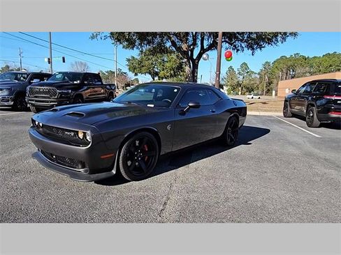 Used 2019 Dodge Challenger SRT Hellcat w/ Plus Package image 20