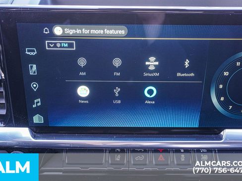 Used 2025 Chevrolet Silverado 2500 LT w/ Convenience Package image 39