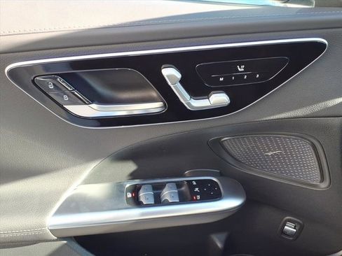 Used 2025 Mercedes-Benz C 300 4MATIC Sedan image 14