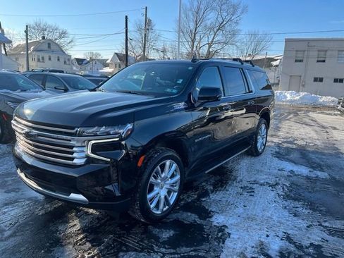 Used 2022 Chevrolet Suburban High Country w/ Max Trailering Package image 7