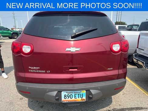 Used 2010 Chevrolet Traverse LT AWD/4WD image 3