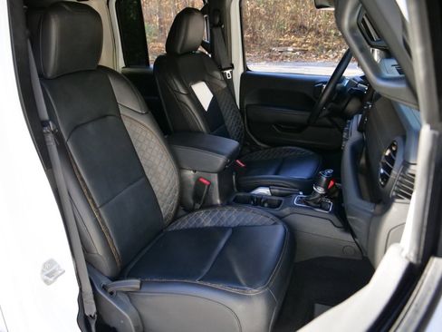 Used 2021 Jeep Wrangler Unlimited Sahara image 42