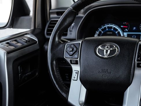 Used 2014 Toyota 4Runner Limited image 18
