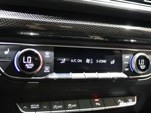 Used 2022 Audi SQ5 Premium w/ Convenience Package image 35