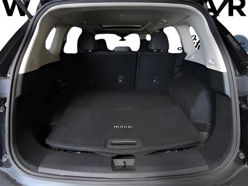 Used 2023 Nissan Rogue SL w/ SL Premium Package image 20