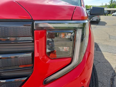 Used 2023 GMC Sierra 1500 Elevation AWD/4WD image 11