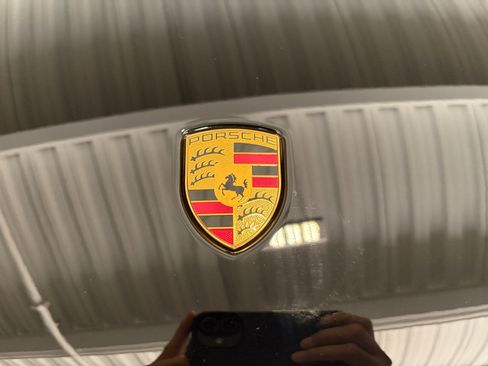 Certified 2026 Porsche Macan AWD/4WD image 12