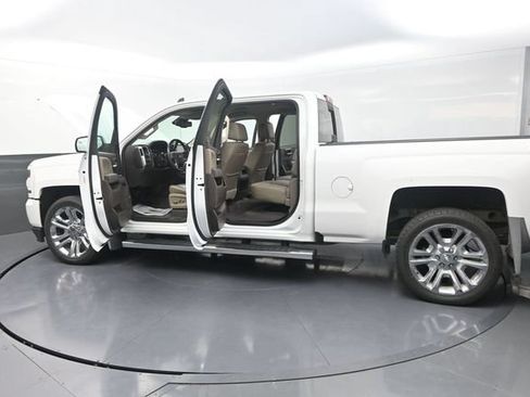 Used 2018 Chevrolet Silverado 1500 LTZ Z71 w/ LTZ Plus Package AWD/4WD image 43