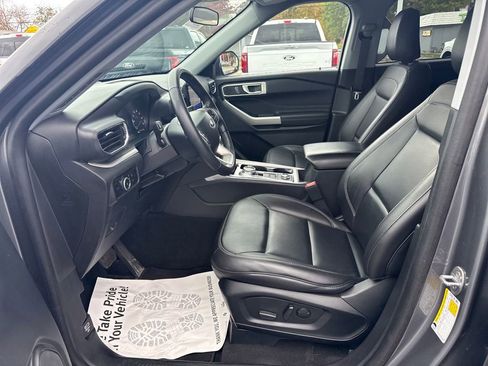 Used 2023 Ford Explorer XLT w/ Equipment Group 202A image 23