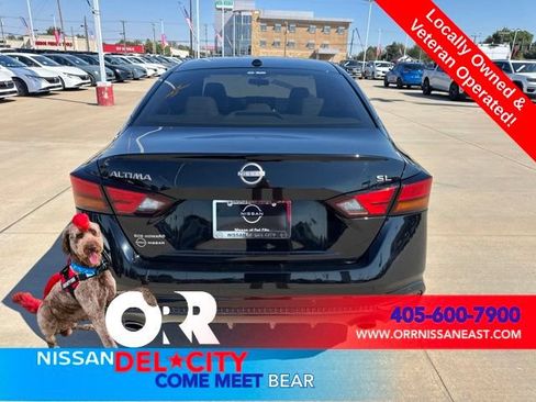 Used 2025 Nissan Altima 2.5 SL FWD image 4