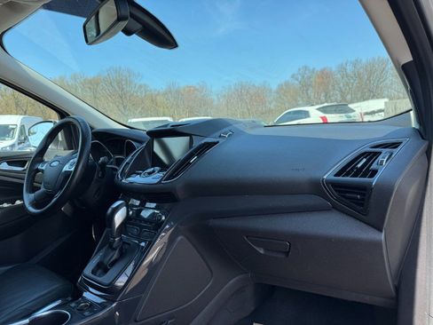 Used 2015 Ford Escape Titanium FWD image 20