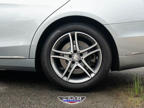 Used 2016 Mercedes-Benz S 550 4MATIC Sedan w/ Premium Package image 12