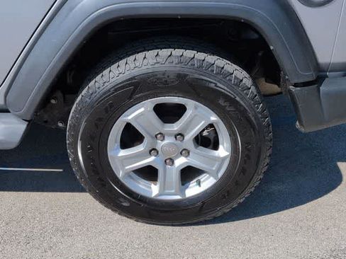 Certified 2018 Jeep Wrangler Unlimited Sport S AWD/4WD image 14