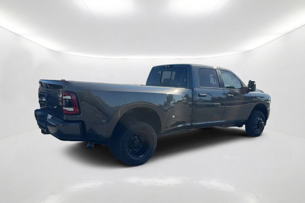 Used 2024 RAM 3500 Laramie w/ Night Edition AWD/4WD image 6