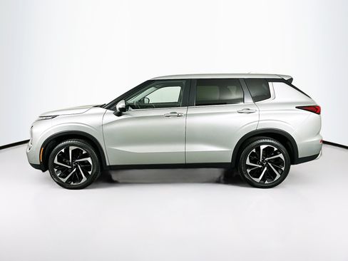 Used 2024 Mitsubishi Outlander SE AWD/4WD image 4