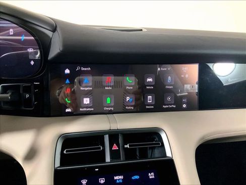 Used 2025 Porsche Taycan image 13