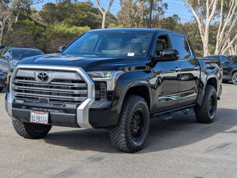 Used 2025 Toyota Tundra Limited AWD/4WD image 11