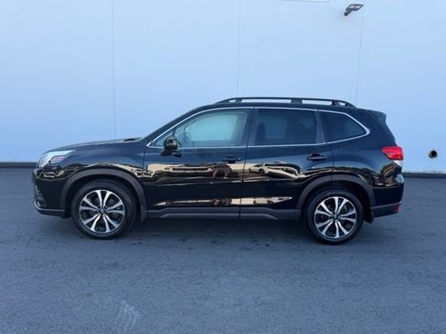 Used 2023 Subaru Forester Limited AWD/4WD image 10