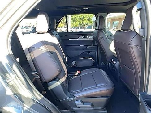 New 2026 Ford Explorer Platinum image 15