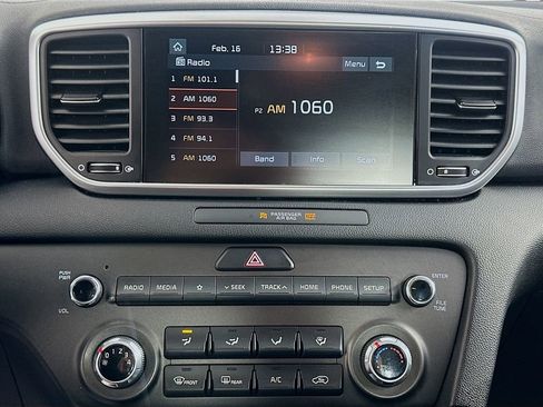 Used 2020 Kia Sportage LX image 14