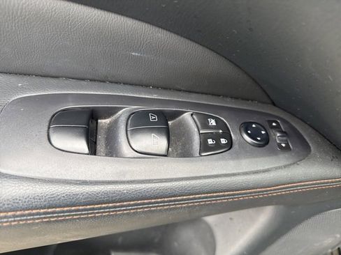 Used 2019 Nissan Pathfinder SL w/ Rock Creek Edition image 17