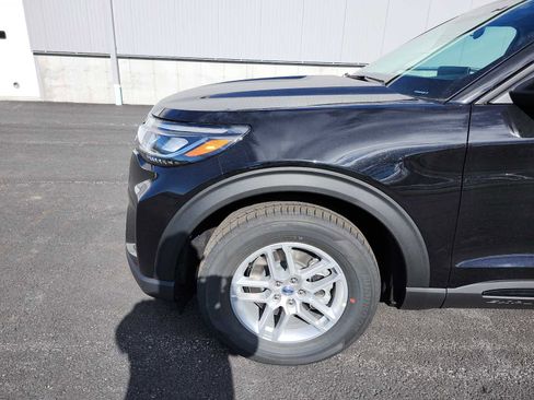 New 2026 Ford Explorer Active image 10