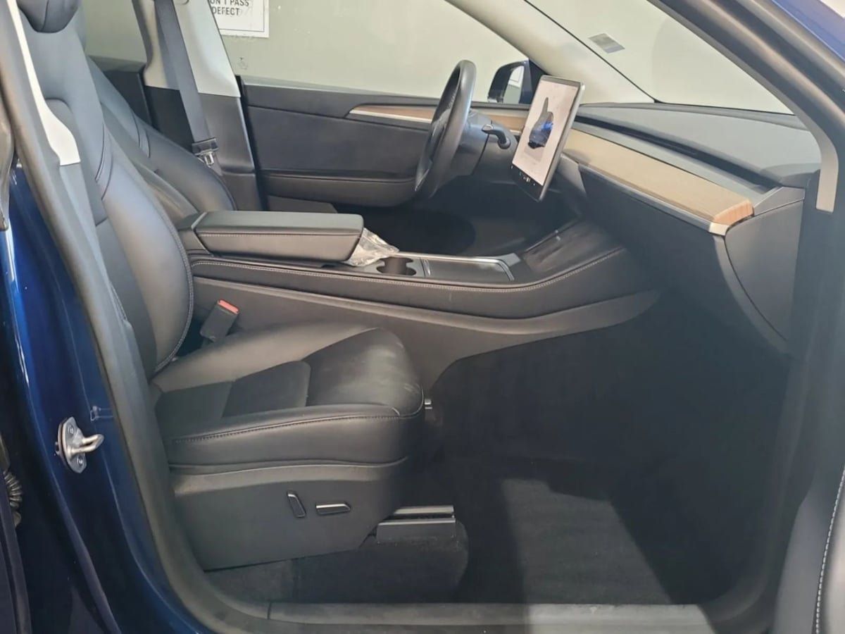 Used 2023 Tesla Model Y Long Range AWD/4WD image 6