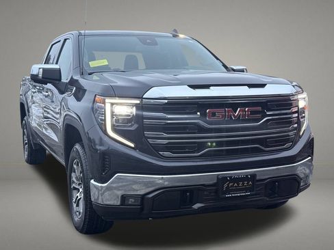 Used 2025 GMC Sierra 1500 SLT image 8