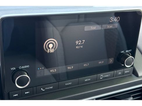 Used 2024 Honda Pilot LX image 22