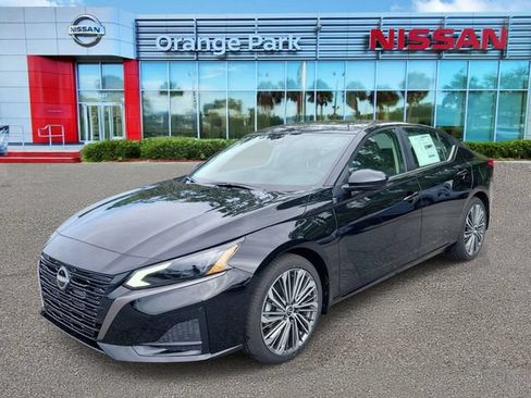 New 2026 Nissan Altima 2.5 SV w/ SV Premium Package FWD image 4