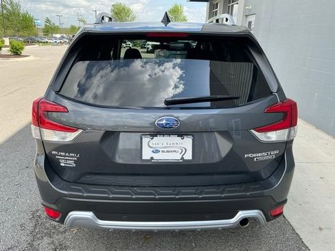 Used 2024 Subaru Forester Touring w/ Convenience Package AWD/4WD image 3
