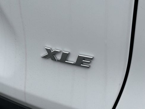 Used 2025 Toyota RAV4 XLE w/ Convenience Package image 10