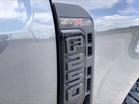 Used 2024 Ford F250 XL w/ STX Appearance Package image 21