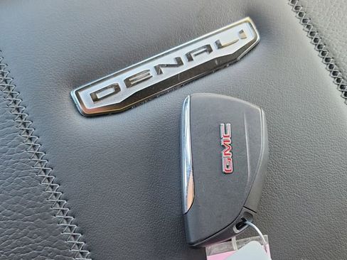 Certified 2025 GMC Yukon XL Denali image 40