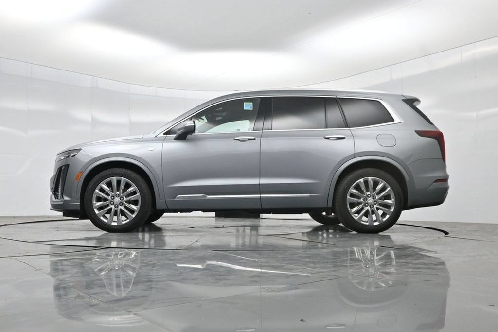 Used 2023 Cadillac XT6 Premium Luxury FWD image 7