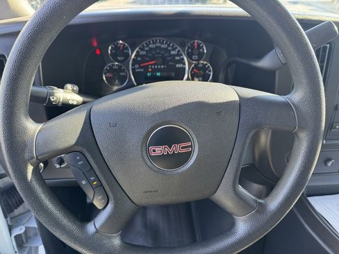 Used 2024 GMC Savana 2500 Work Van w/ Driver Convenience Package image 10