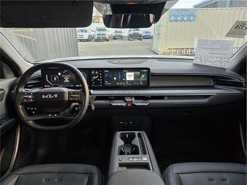 Used 2024 Kia EV9 Wind image 5